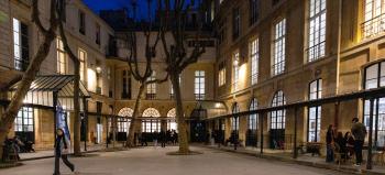 Cour du Lycée Fenelon