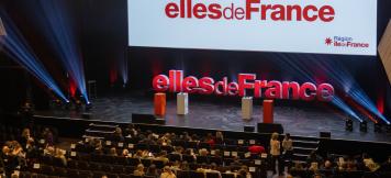 Scène de la remise du trophée Elles de France