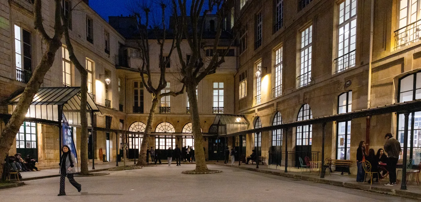 Cour du Lycée Fenelon